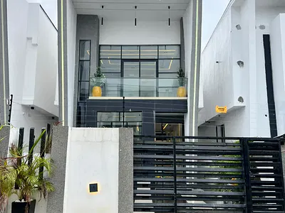 5 Bedroom Detached Duplex with Pool — Ajah, Lagos