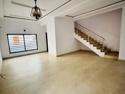 Spacious 5 Bedroom Fully Detached Duplex with a Room BQ — Anthony, Maryland, Lagos