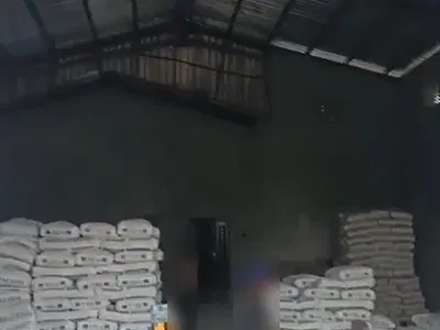 Spacious Warehouse with Office Space — Iju Road, Close to Pen Cinema, Agege, Lagos