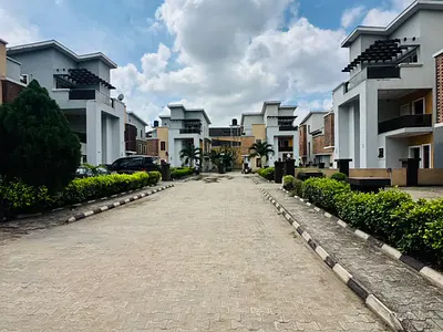 Beautiful 4 Bedroom Detached Duplex with BQ — Ikeja, Lagos