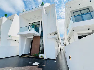 Luxury 4 Bedroom Detached Duplex with Boys Quarter and Swimming Pool — Lekki, Lagos