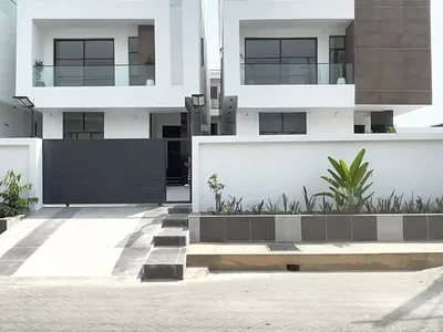 5 Bedroom Detached Duplex — Lekki, Lagos
