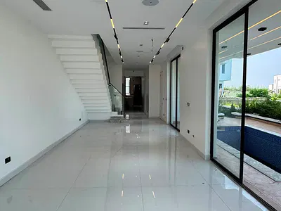 Luxury Five (5) Bedroom Detached Duplex with Swimming Pool & More — Lekki, Lagos