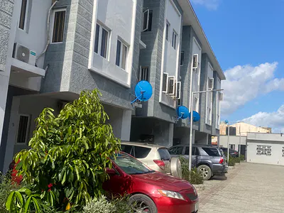 Spacious 2 Bedroom Maisonette with a Study Room in Serviced Estate — New Road Alpha Beach Opposite Chevron, Lekki, Lagos