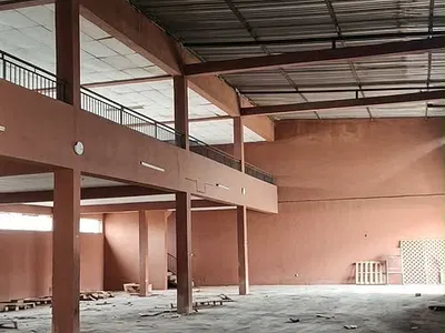 Clean 900SQM Warehouse — Beside Vanguard Newspaper, After Mile 2, Oshodi, Lagos