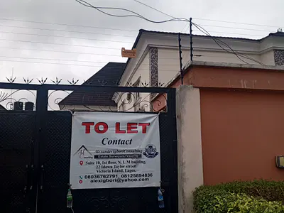 Room and Parlour Mini Flat — By Oba Palace in Ikate Eleguushi, Ikate Elegushi, Lekki, Lagos