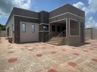 Furnished 3 Bedroom Flat — Teacher's Quarter, Behind Obasanjo Farm, Alomaja Ibadan, Ibadan, Oyo