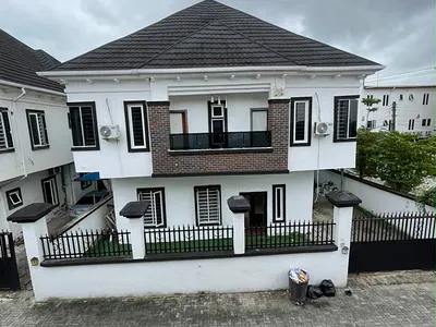 5 Bedroom Detached Duplex — Lekki, Lagos