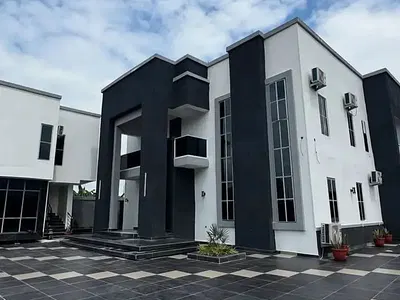 5 Bedroom Detached Duplex with Guest Chalet — Port Harcourt, Rivers