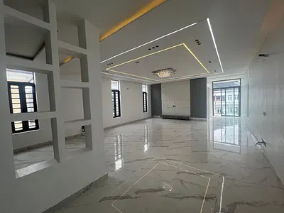6 Bedroom Luxury Detached Duplex — Lekki, Lagos
