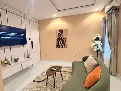 1 Bedroom Apartment — Little Road Sabo Yaba, Yaba, Lagos