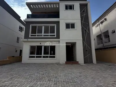 Fully Serviced 6 Bedroom Detached House with BQ — Lekki, Lagos