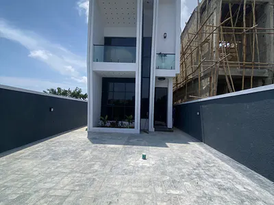 5 Bedroom Fully Detached Duplex with Swimming Pool — Ajah, Lagos