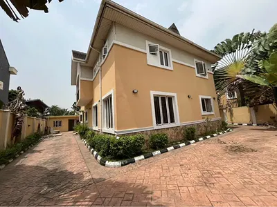 5 Bedroom Detached House with Service Quarters — Ikoyi, Lagos