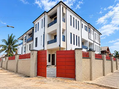 Exquisitely Built 5 Bedroom Semi Detached Duplex with Pool & BQ — Ikeja GRA, Ikeja, Lagos
