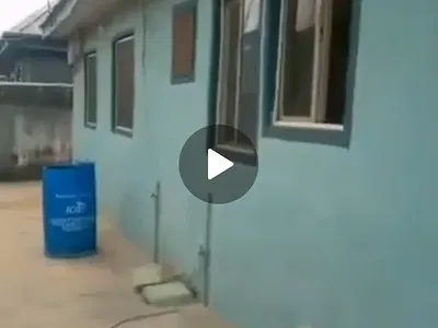 3 Bedroom Detached Bungalow with 2 Mini Flats — Isheri, Isheri, Lagos