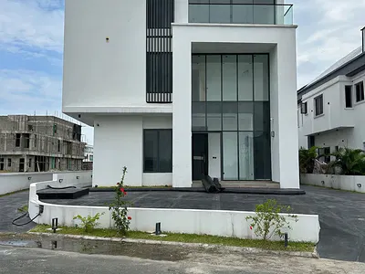 5 Bedroom Detached Duplex — Lekki, Lagos