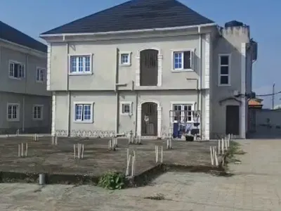 Solidly Built 2 Units of 3 Bedroom Flat Up and Down. — Ibeshe, Ikorodu, Lagos