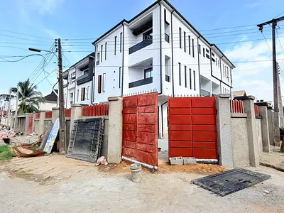 Magnificently Built 4 Bedroom Semi-Detached Duplex with BQ and Pool — Ikeja GRA, Ikeja, Lagos