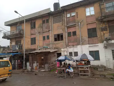 Block of 5 Flats with Shops and Mini Warehouse — Orile Iganmu, Surulere, Lagos