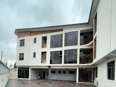 Serviced 3 Bedroom En-Suite Flat — Lekki Phase 1, Lekki, Lagos