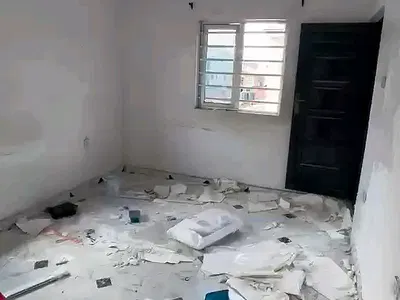 A Standard Spacious Miniflat Upstairs with Kitchen Cabinet — Off Abiodun Street, Morocco Road, Shomolu, Lagos