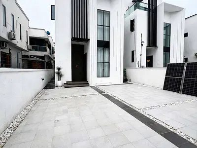 5 Bedroom Detached Duplex — Lekki, Lagos