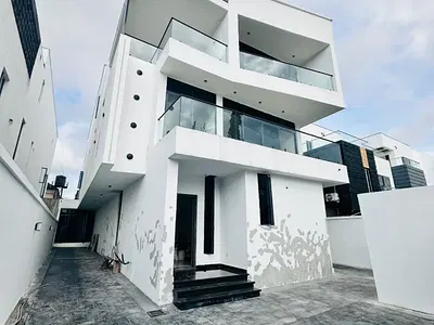 Exquisite 5 Bedroom Detached Duplex with Pool — Lekki, Lagos