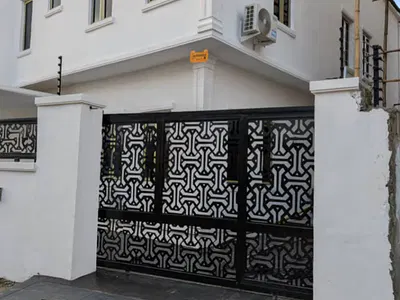 4 Sbedroom Semi-Detached Duplex — Alimosho, Lagos