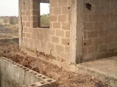 Uncompleted Building 4 Bedroom Flat Area on a Plot of Land — 14, Agbale Street, Ede North, Osun