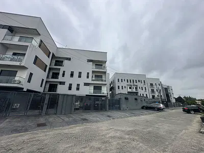 Specious Well Built Luxury Fully Furnished 1 Bedroom Apartment — Lekki, Lagos