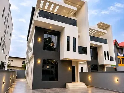 Luxurious 5 Bedroom Duplex — Ikeja, Lagos