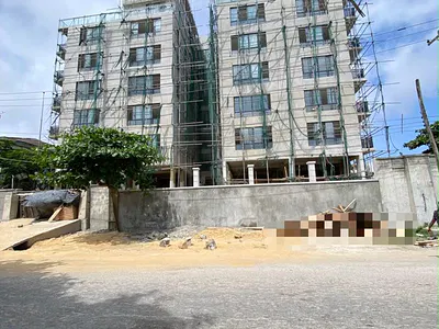 Modern 2 Bedroom Apartment with Elevator Access & Communal Pool — Victoria Island (VI), Lagos