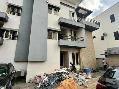 A Standard Decent 4 Bedroom Semi Detached Duplex — Ikeja GRA, Ikeja, Lagos