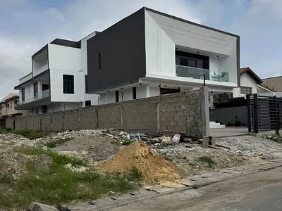 5 Bedroom Detached Duplex with Elevator — Lekki, Lagos