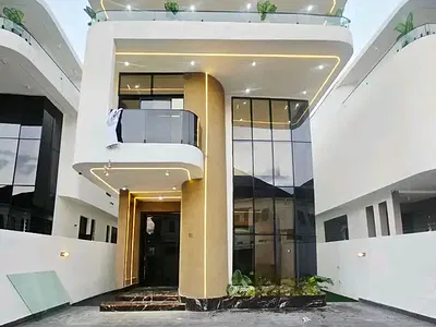 5 Bedroom Detached Home with Swimming Pool — VGC, Lekki, Lagos
