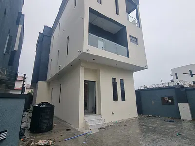5 Bedroom Semi-Detached Duplex — Magodo, Lagos