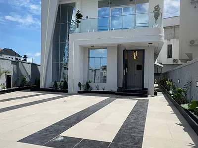5 Bedroom Detached House with BQ and Spacious Living Room — Chevron, Lekki, Lagos