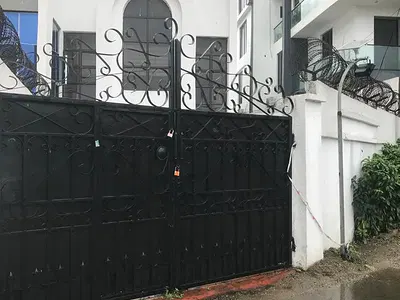6-Bedroom Terraced Home — Maryland, Lagos
