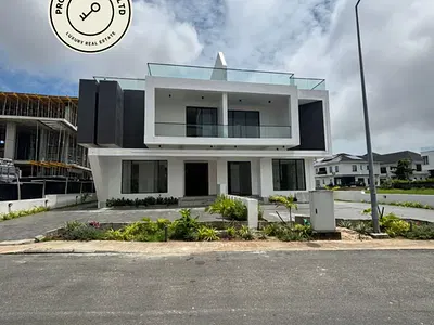 Majestic 5 Bedroom Semi-Detached Duplex — Lekki, Lagos