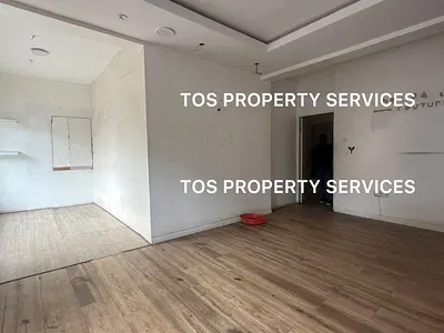 Massive 200SQM Groundfloor Commercial/Office Space — By Herbert Macaulay Way, Yaba, Yaba, Lagos