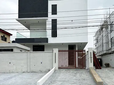 5 Bedroom Detached Duplex — Lekki, Lagos
