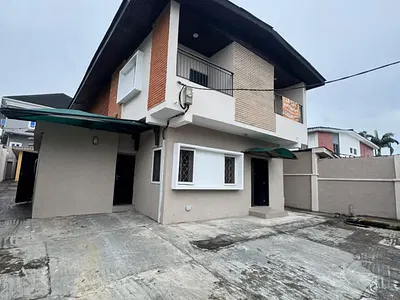 Spacious 5 Bedroom Detached Duplex + BQ & Extra 2 Bedroom Apartment BQ — Adeniyi Jones, Ikeja, Lagos