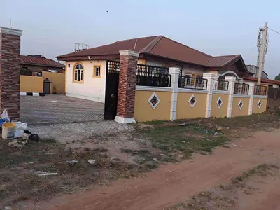 3 Bedroom Detached Bungalow — Off Akala Road, Oluyole, Oyo