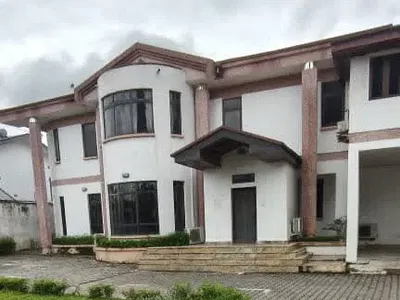 6-Bedrooms Detached House with 2-Bedrooms Guest House 3 Room BQ — Old Ikoyi, Ikoyi, Lagos