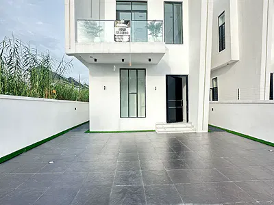 5 Bedroom Detached Duplex — Lekki, Lagos
