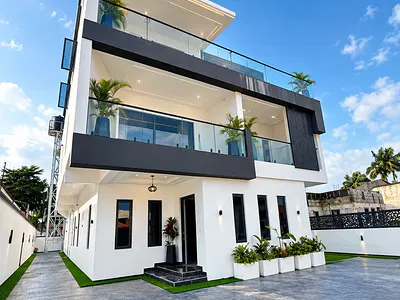 5-Bedroom Fully Detached Duplex with Boys' Quarters — Gwarinpa, Abuja