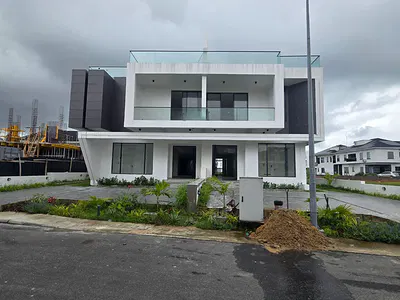 Luxury 5 Bed Semi Detached Duplex with Elevator, Cinema, Swimming Pool — Ikoyi, Lagos