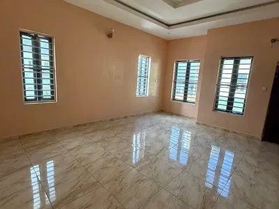 Masters Bedroom Inside a Shared Apartment. (Video) — Lekki, Lagos