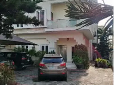 6 Bedroom Detached Duplex with Penthouse — Lekki, Lagos